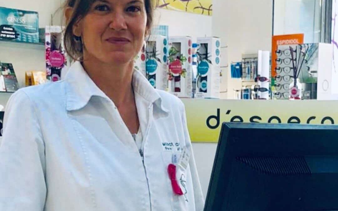 Mercè Cusí Bennasar, desde la Farmacia Bennasar-Cusí en Lloseta,nos a ayuda a protegernos del Sol.