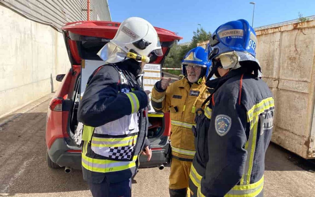 The Bombers de Mallorca and Bombers de Palma organised a fire drill in TIRME