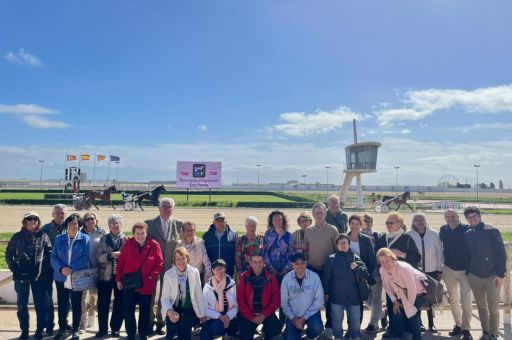 The Consell de Mallorca organises visits to the racecourse of Son Pardo for senior citizens