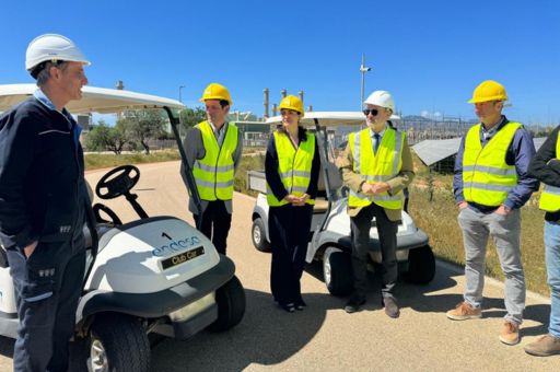 The Regional Ministry of Education and Universities receives two electric vehicles from Endesa for CIFP Politécnico Llevant