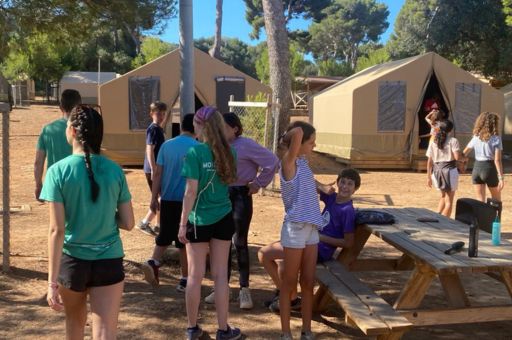 The summer camps of the Consell de Mallorca start in La Victòria with 640 youngsters