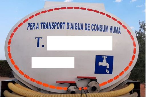 Health reminds us that only companies registered in the Register of Management Entities transport water with all the guarantees for human consumption.