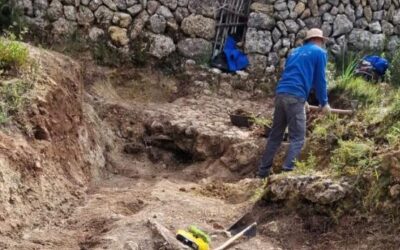 The students of the SOIB Jove Formación y Ocupación “S’Ermita V” project managed by the Consell de Mallorca are trained in dry stone construction.