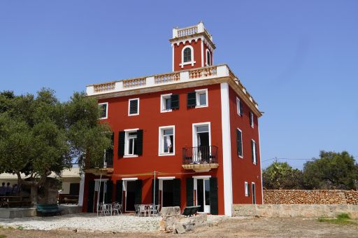 The Consell Insular promotes the first youth residence in Menorca in Sa Vinyeta in collaboration with the UIB