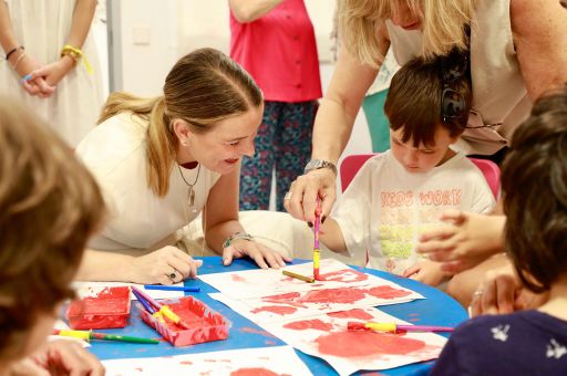 President Prohens visits Amadiba’s summer school on the first year of free adapted leisure activities