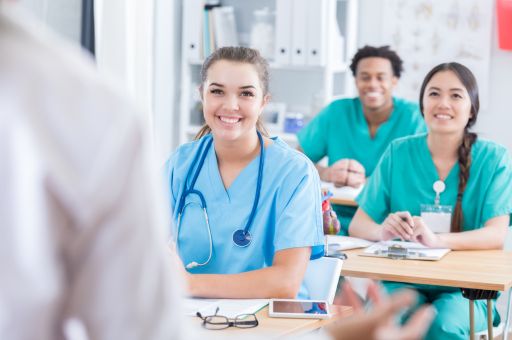 La Facultad de Enfermeria y Fisioterapia de la UIB y el Servicio de Salud organizan una jornada para estudiantes de ciencias de la salud sobre buenas prácticas