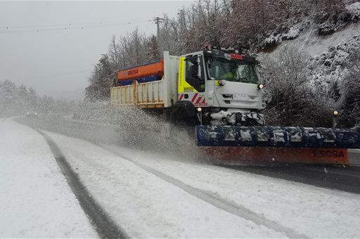 Transport prepares 1,487 snow ploughs and 253,265 tonnes of snowmelt to maintain roads in the event of snowfall