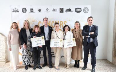 A total of 700 establishments of the part forana participate in the II Concurso de Escaparates de Navidad organised by the Consell de Mallorca in support of local trade