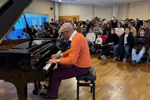 Thirty students take part in Chuchito Valdés’ masterclass at the Conservatorio Superior de Música