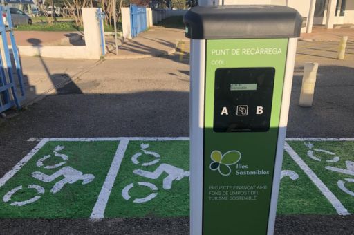 The number of electric vehicle charging stations continues to increase in Menorca with 20% more than in 2023