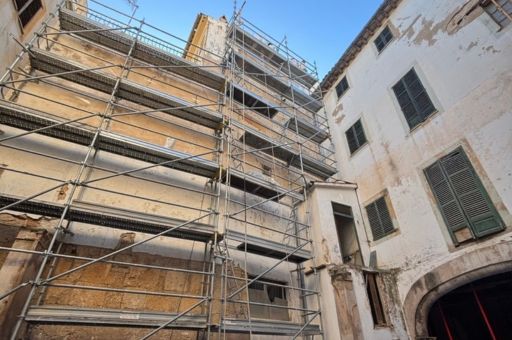 The Consell de Mallorca begins the works before the restoration of the Can Weyler manor house